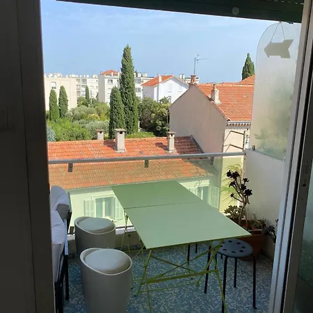 De 70m2 En Bord De Avec Garage Et Balcon Apartamento Toulon