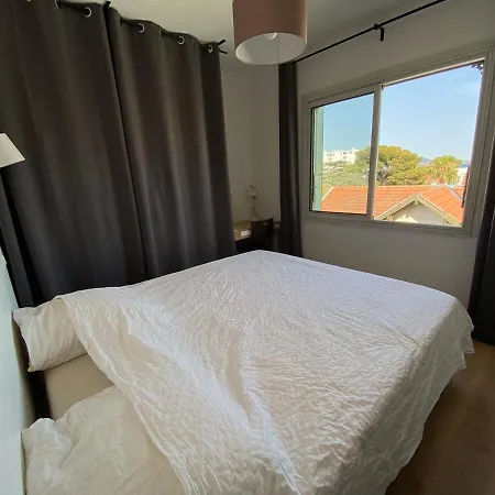 De 70m2 En Bord De Avec Garage Et Balcon Lejlighed *